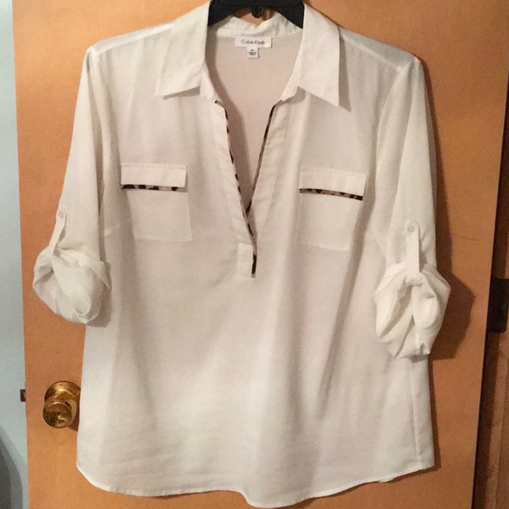 Calvin Klein Blouse w/leopard animal print accents